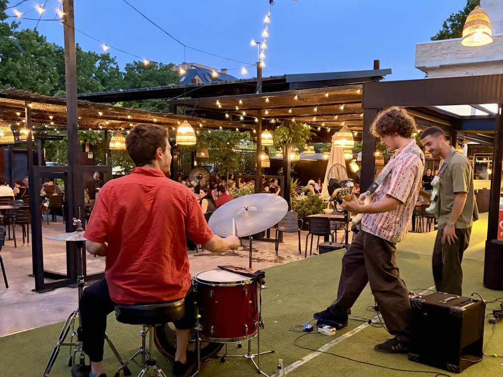 Música en vivo y eventos en Nebari Las Rozas de Madrid