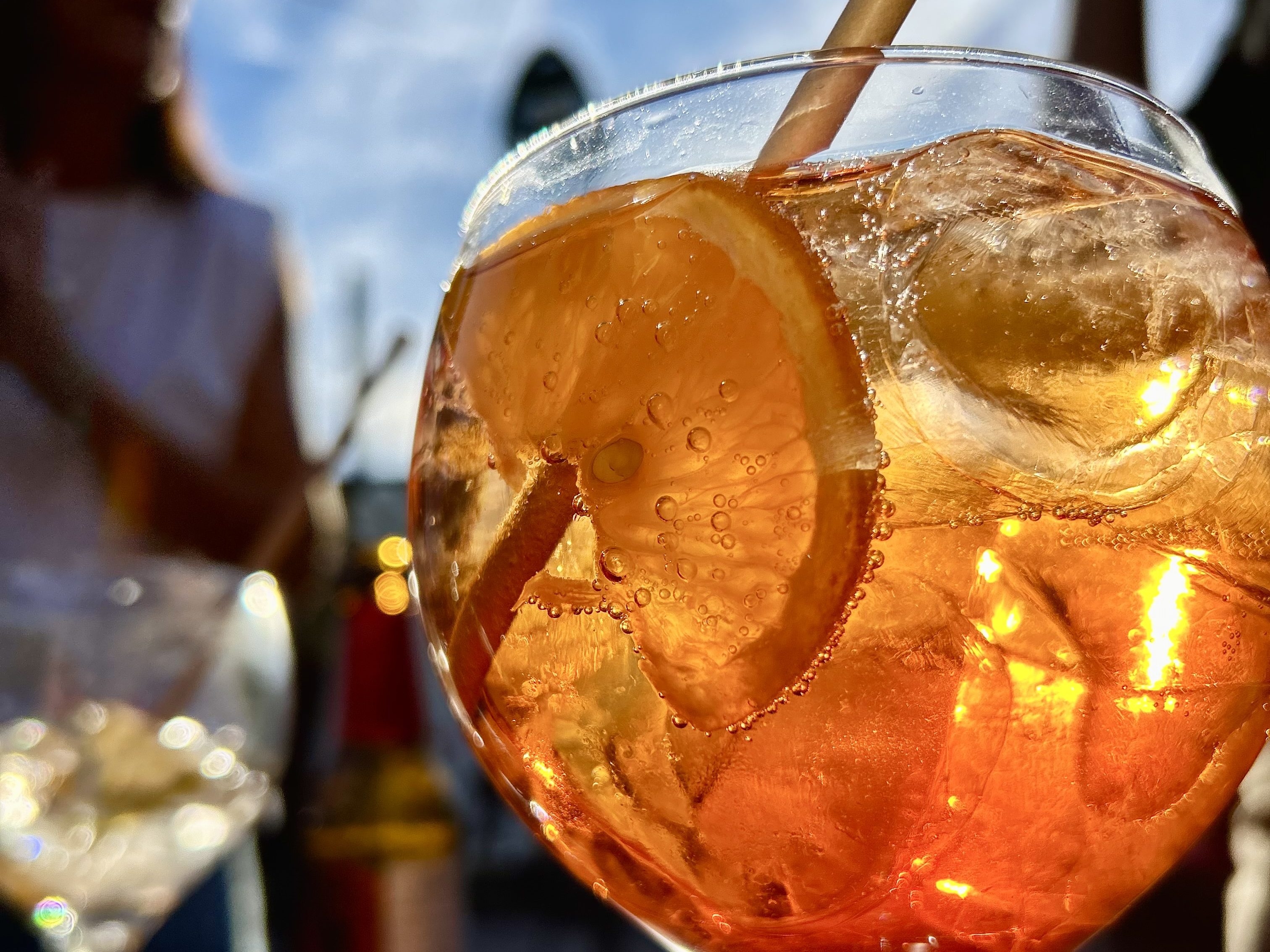 Copas con amigos, eventos en terraza privada exterior amplia en Las Rozas de Madrid