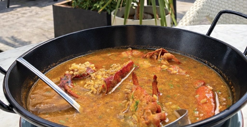 Arroz con bogavante para compartir menú del día en restaurante Nebari Las Rozas de Madrid El Cantizal
