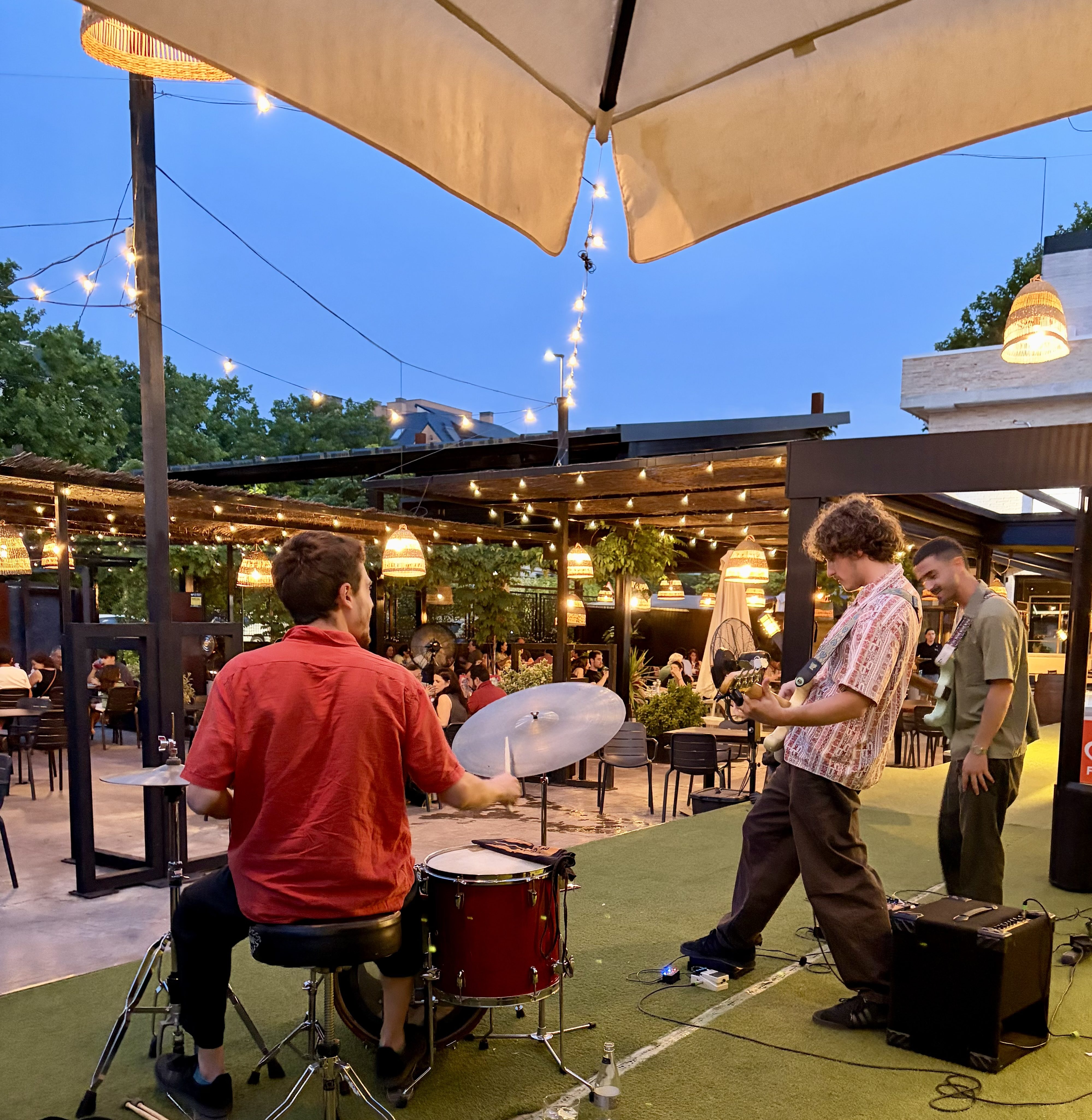 Música en vivo y eventos en Nebari Las Rozas de Madrid